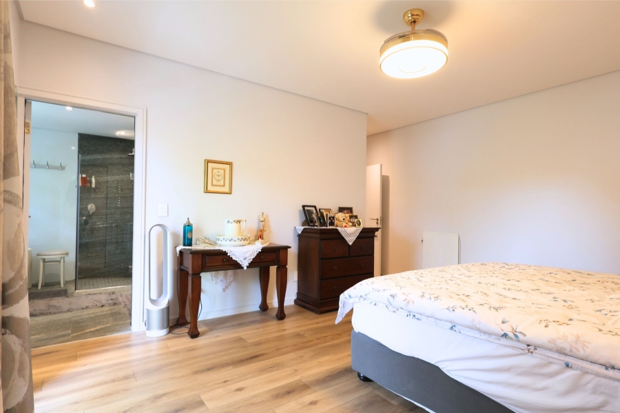3 Bedroom Property for Sale in Stuarts Hill Western Cape